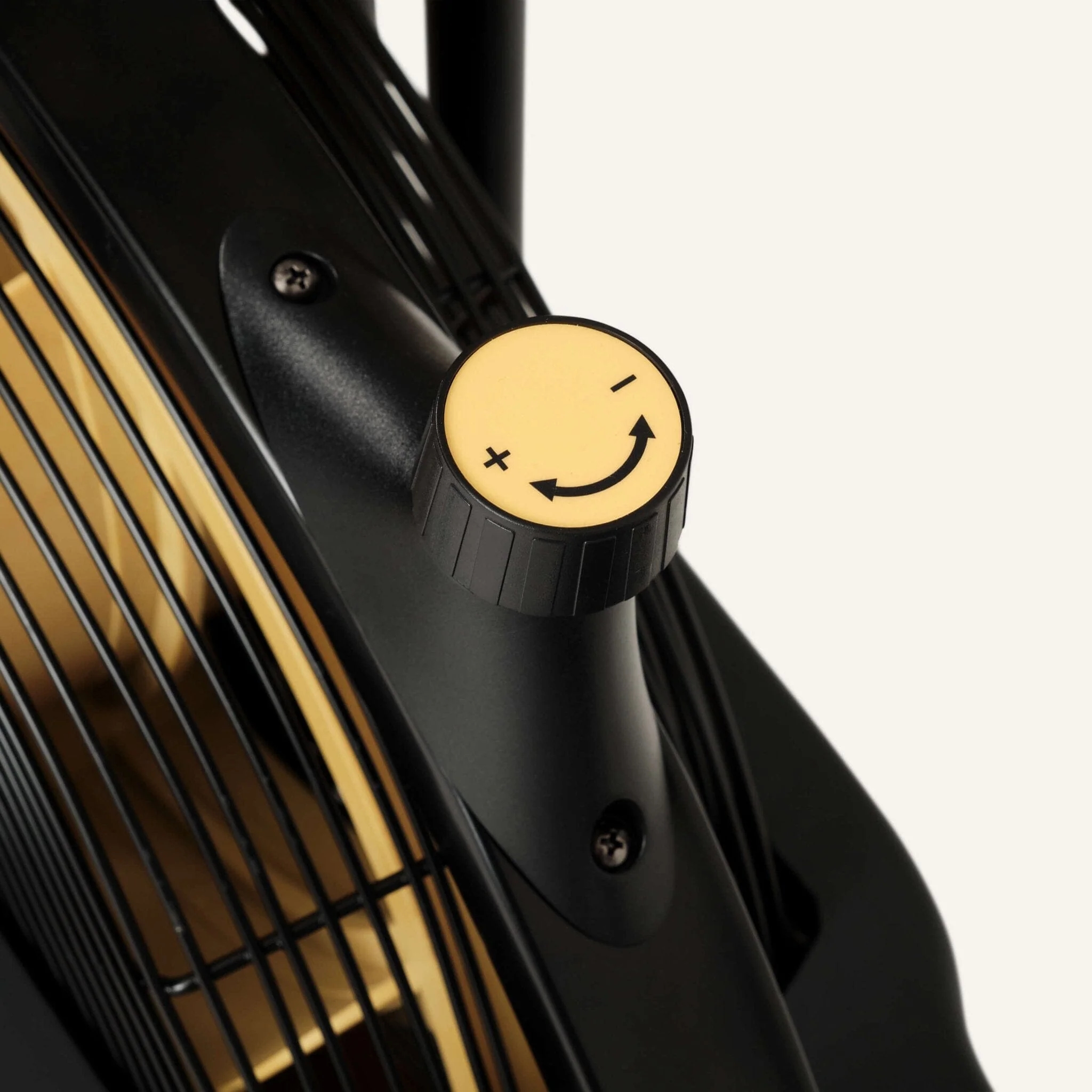 6979e9d2041588188919744f